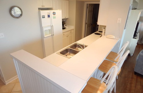 Shell Island Condo | Bright and Beachy! Ocean Front Condo at Dune Ridge