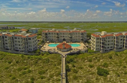 Shell Island Condo | Bright and Beachy! Ocean Front Condo at Dune Ridge