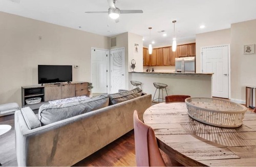 Plaza Midwood Apartment | Bright and Designed 2BR in Walkable Plaza Midwood