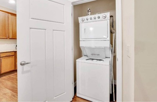 Plaza Midwood Apartment | Bright and Designed 2BR in Walkable Plaza Midwood