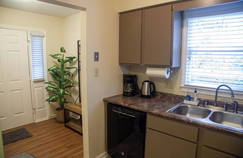 Chapel Hill House | Bright and quiet townhouse close to UNC & DUKE