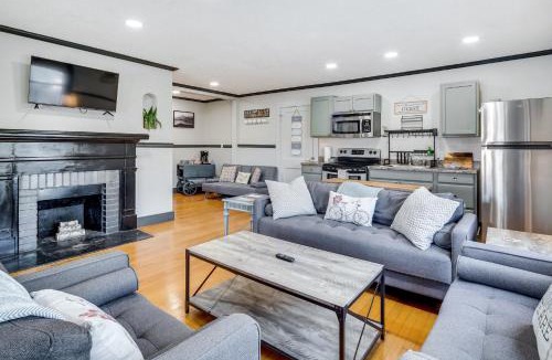 Brevard House | Bright Brevard Home Near Downtown and Trails