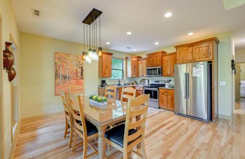 Bryson City House | Bright Bryson City Cabin with Fire Pit and Hot Tubs!