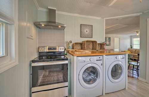 Wilmington Beach Cottage | Bright Carolina Beach Cottage w/Yard & Grill