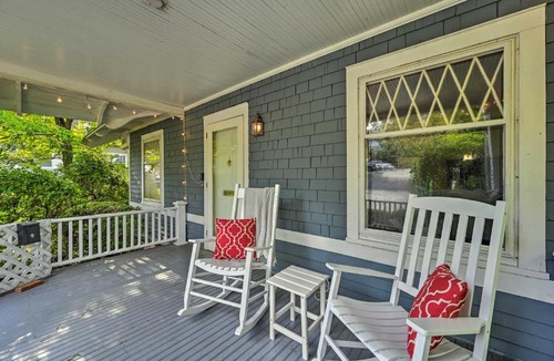 Greensboro House | Bright Greensboro Escape about 1 Mi to Downtown