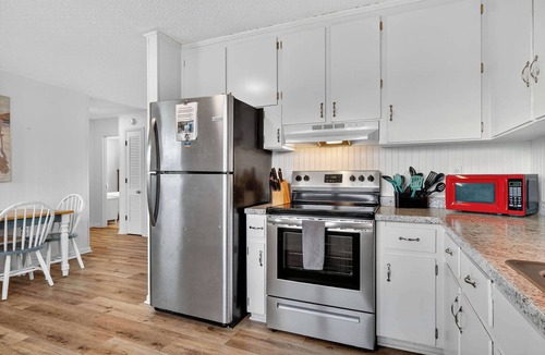 Topsail Beach House | Bright & Relaxing 4BR Retreat, South Topsail