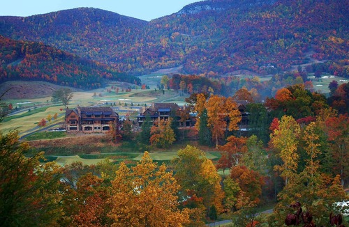 Mill Spring Cabin | Bright's Creek Lodge - Queen Room- Near Tryon and TIEC, Hendersonville