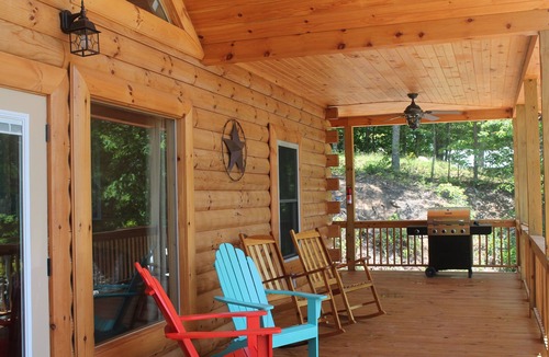 Bryson City Cabin | Brooke's Place * Deep Creek Area * - Luxury Cabin