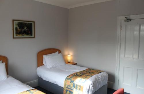 Astwick Hotel | Brookside Lodge