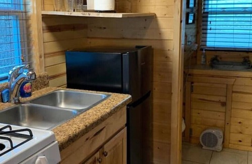 Newland Cabin | Buck Hill Tiny Home Cabin w/Mountain & Water Views