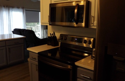 Sea Scape House | BUCKEYE BEACH INN! LOCATED ON GOLF COURSE, LARGE POOL, 5 MINUTES TO BEACH!