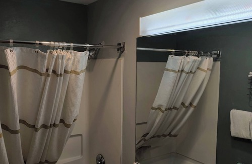 Homewood Hotel | Budgetel Inn Birmingham