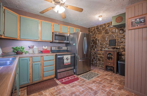 Robbinsville Cabin | Buffalo Creek Cabin | Hot Tub & Creekfront Escape