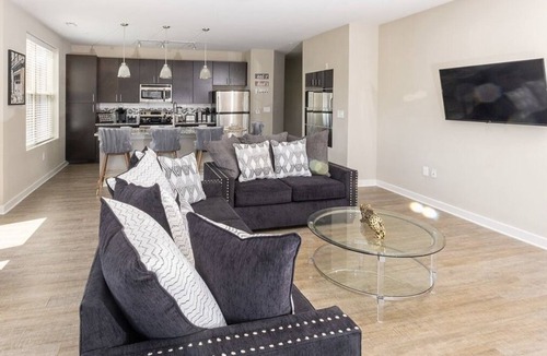 Downtown Apartment | ★Bull City Views II ★Downtown★ Warehouse★ District★