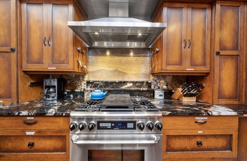 Cheshire House | Bullhead Mountain Lodge | Luxurious Black Mountain Home with Pool, Game room, and More!