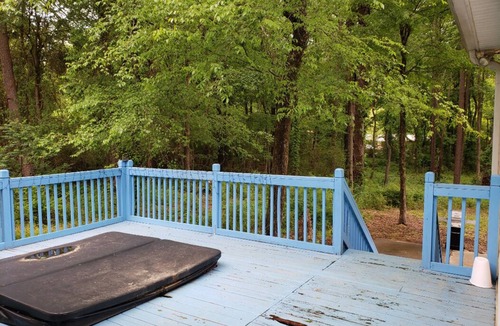 Paw Creek House | Bungalow by White water Center & CLT airport
