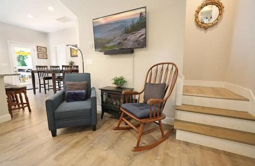 Black Mountain House | Bungalow Dream w Hot Tub, Fenced Yard & Fire Pit