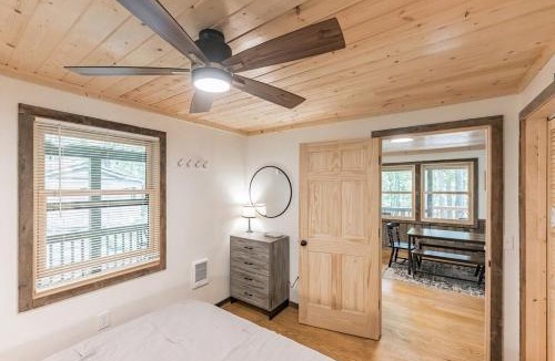 Cullowhee House | Bungalow, Lake Glenville, Amazing Views, & Sauna!