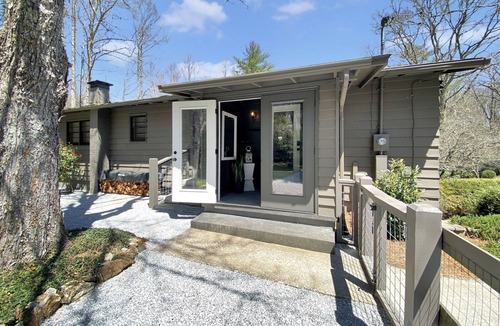 Highlands Hills Cabin | Bungalow on Crowe | 2 Bed, 3 Bath