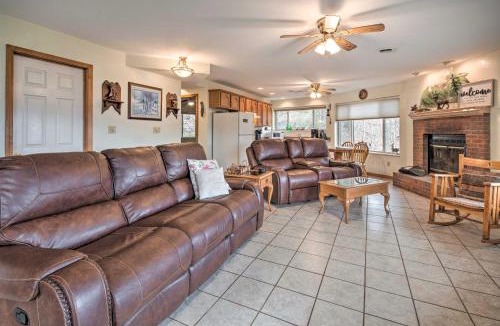 Burnsville Apartment | Burnsville Apt with Deck in Pisgah National Forest