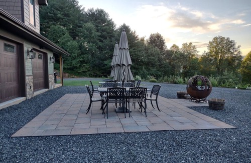 Burnsville House | Burnsville, NC - Awesome 40 Acre Retreat on the South Toe River