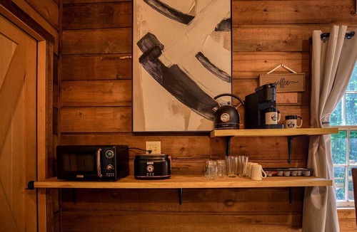 Saluda Cabin | Buzzard Roost cabin at Cabin Fever in NC!