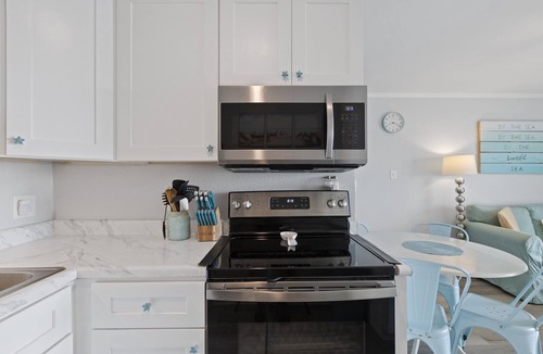McCutcheon Field Condo | By The Sea: Gorgeous ocean views with balcony!