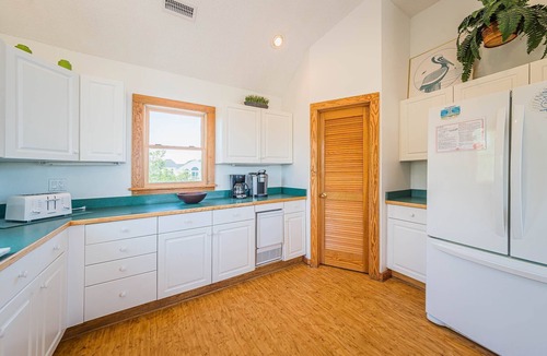 Whalehead Beach House | C0529 Rookery: Oceanside with Pool/Hot Tub, Linens Provided, Pets Welcome!