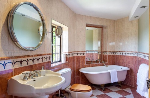 Walton-in-Gordano Other | C17th Castle - Eight Bedroom Castle, Sleeps 16