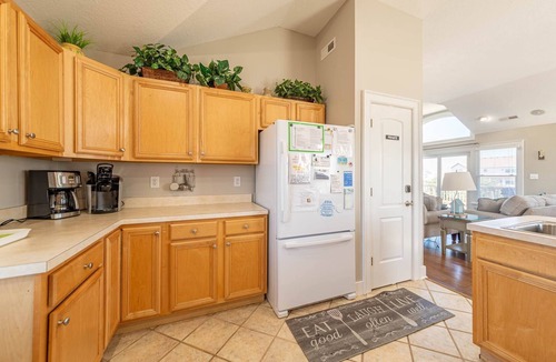 Whalehead Beach House | C7000 Carolina Sunrise. Oceanside, Pool, Hot Tub, 6 BR/5.5 BATH, Volleyball!