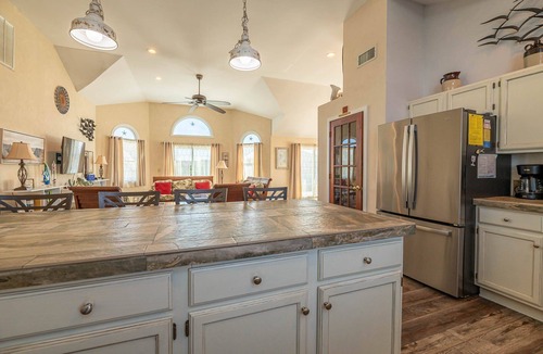 Ocean Sands House | C7729 Beach Dreams. 3 Large Masters, BIG Pool/Hot Tub, Pets OK!