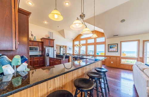 Carova Beach House | C9038 Time Fades Away. Wild Horses, 4X4 Area, Pool, Hot Tub! Winter Weeks Now