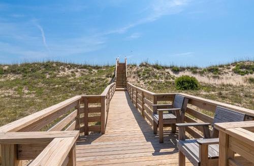 Carova Beach House | C9187 Leisure Dayz - Private 4x4 Beach Oceanfront Dream