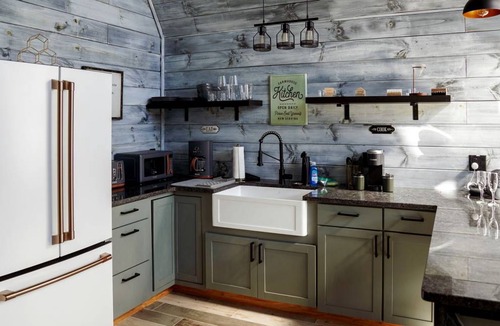 Dobson Cabin | Cabin ∙ 1 bedroom ∙ 2 guests