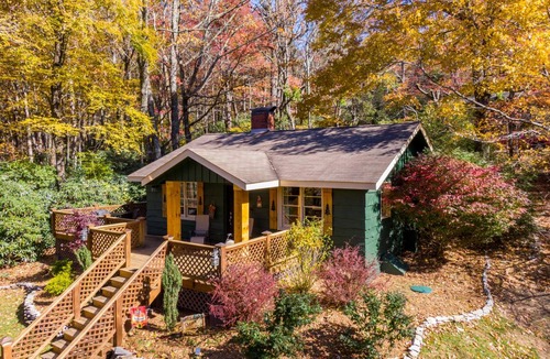 Blowing Rock Cabin | Cabin ∙ 2 bedrooms ∙ 4 guests