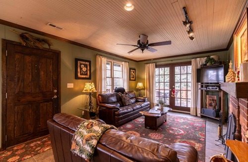 Blowing Rock Cabin | Cabin ∙ 2 bedrooms ∙ 4 guests