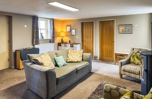 Eastgate Cottage | Cabin ∙ 2 bedrooms ∙ 2 guests