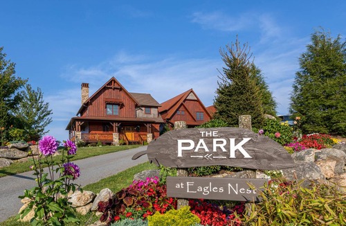 Elk Park Cabin | Cabin ∙ 2 bedrooms ∙ 8 guests