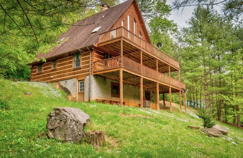 Fleetwood Cabin | Cabin ∙ 2 bedrooms ∙ 8 guests