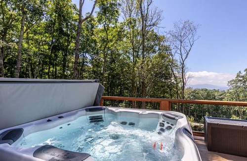 Banner Elk Cabin | Cabin ∙ 3 bedrooms ∙ 8 guests