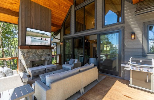 Banner Elk Cabin | Cabin ∙ 3 bedrooms ∙ 8 guests