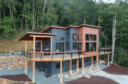 Bryson City Cabin | Cabin ∙ 3 bedrooms ∙ 6 guests