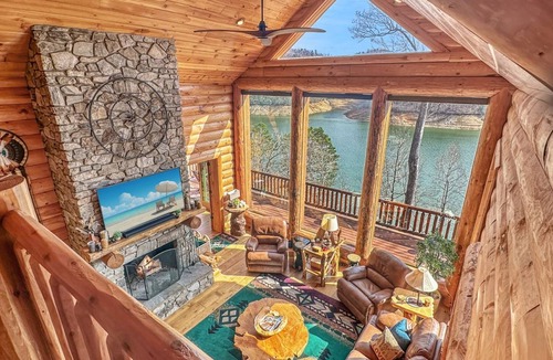 Bryson City Cabin | Cabin ∙ 3 bedrooms ∙ 6 guests