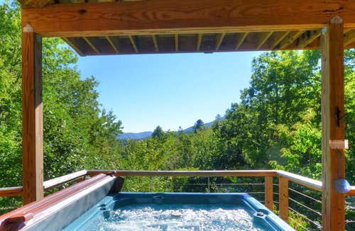 Almond Cabin | Cabin ∙ 3 bedrooms ∙ 8 guests