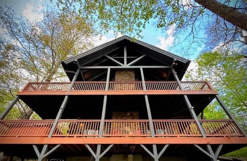 Alpendorf Cabin | Cabin ∙ 3 bedrooms ∙ 7 guests