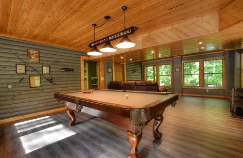Whittier Cabin | Cabin ∙ 3 bedrooms ∙ 7 guests