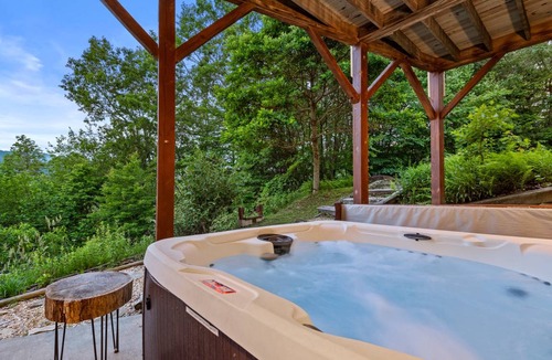 Seven Devils Cabin | Cabin ∙ 4 bedrooms ∙ 10 guests