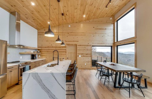 Bryson City Cabin | Cabin ∙ 4 bedrooms ∙ 6 guests