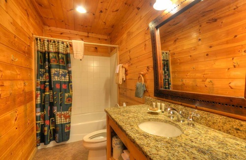 Bryson City Cabin | Cabin ∙ 4 bedrooms ∙ 16 guests