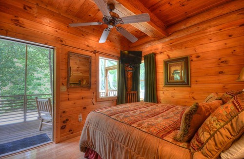 Bryson City Cabin | Cabin ∙ 4 bedrooms ∙ 16 guests